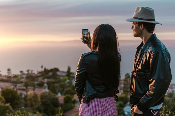 Unveiling the English Civil War: Premier UK Cruises for a Deep Historical Adventure